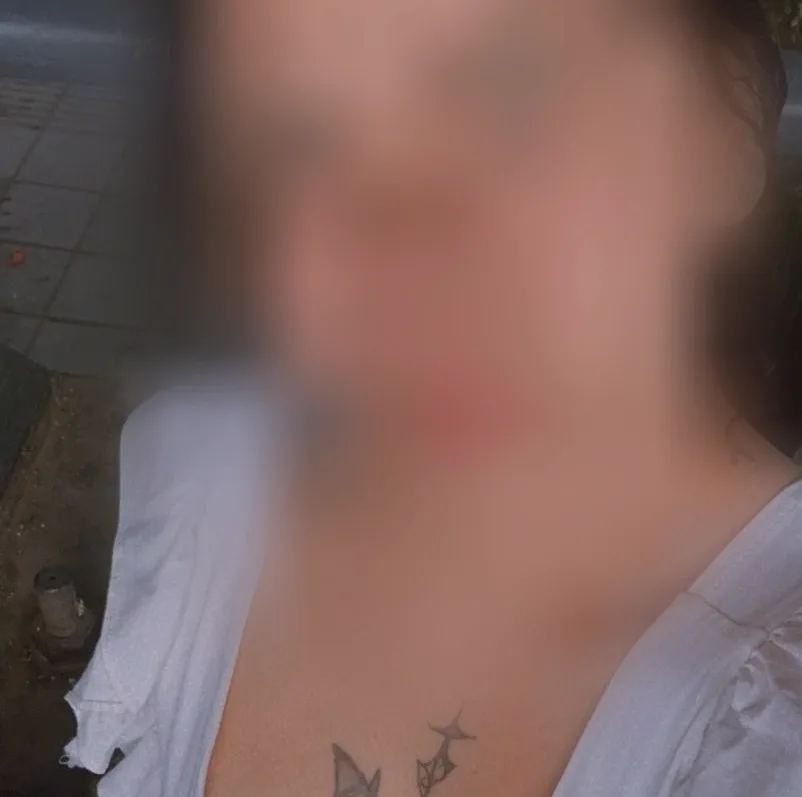 Elisabeth, 22