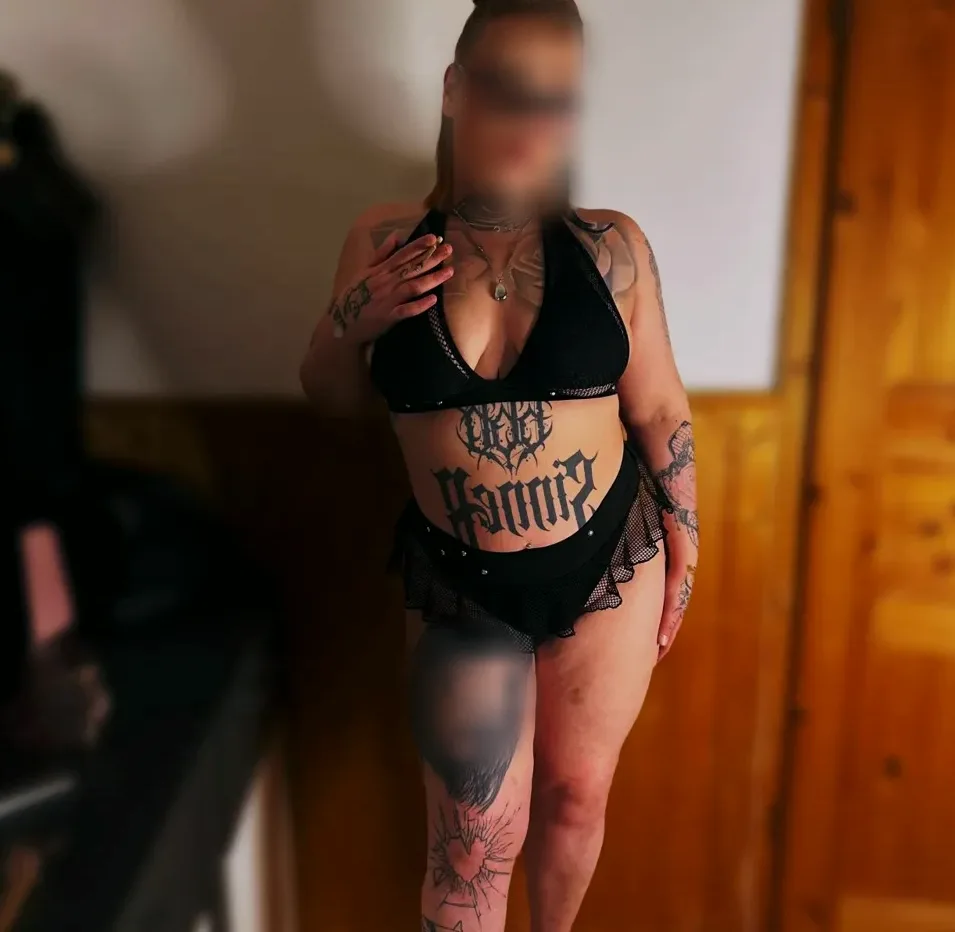 Renate, 26