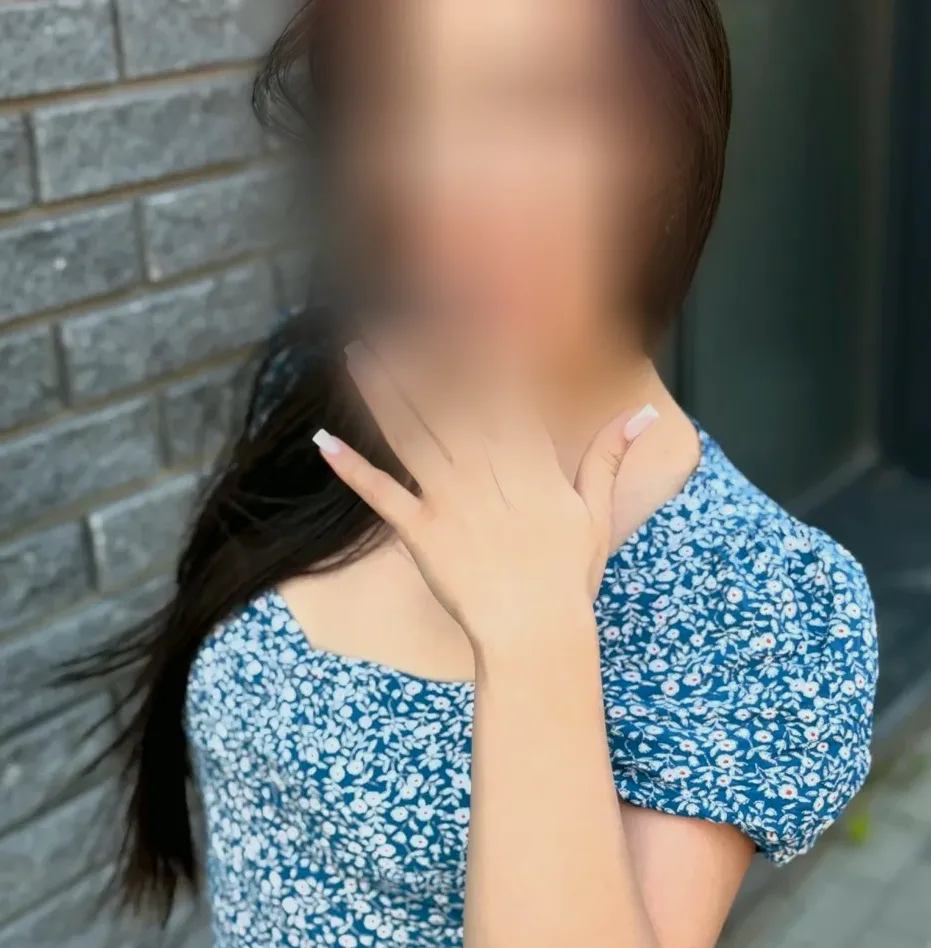 Rosa, 22