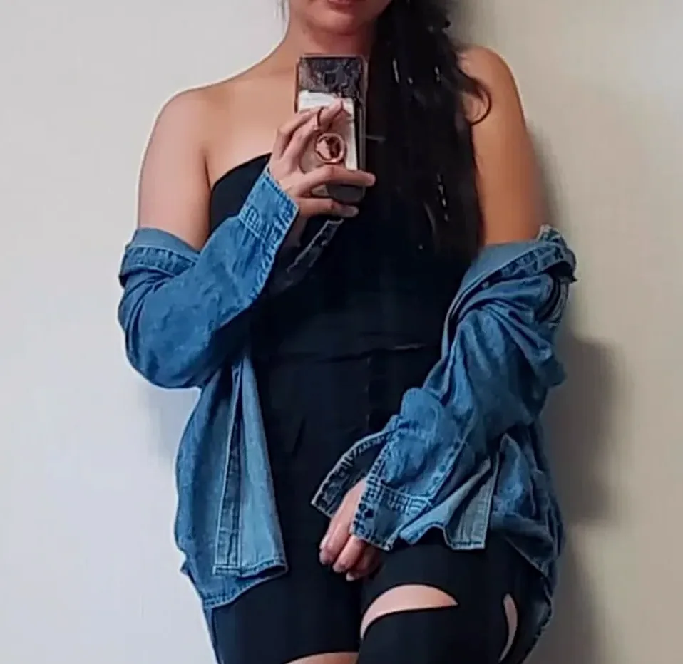 Sarah, 28