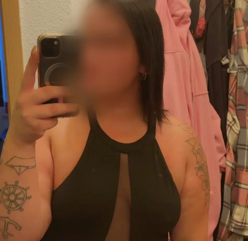 Sophia, 28